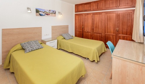 Double or Twin Room, Shared Bathroom