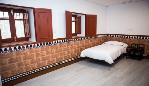 Single Room, Private Bathroom
