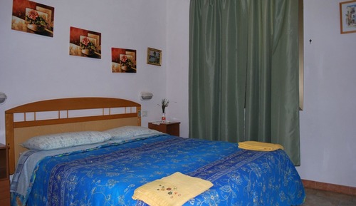 Basic Triple Room