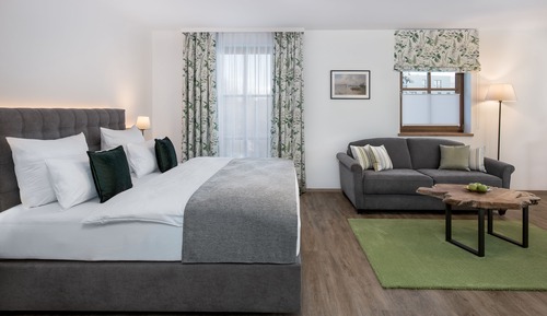 Grand Room (Josef)