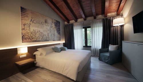 Double Room, Multiple Beds