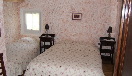 Standard Triple Room, Garden View