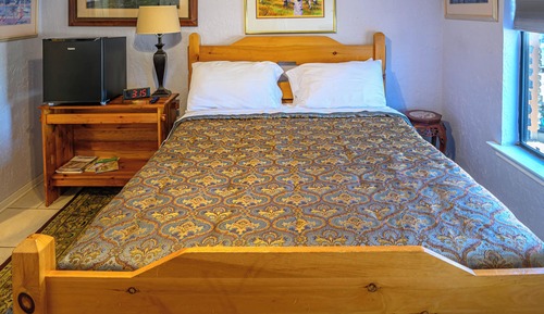 Deluxe Room, 1 Queen Bed, Ground Floor (Cypress Fairway 1)