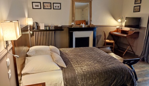 Room (Orientale)