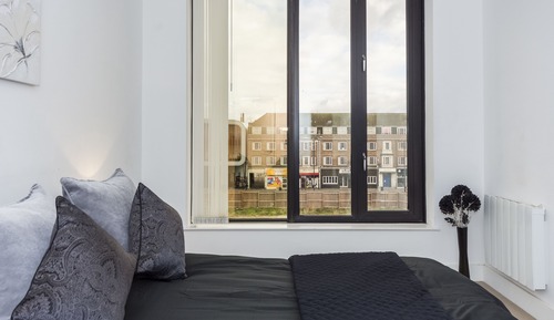 City Apartment, 1 Queen Bed, Non Smoking, City View (1)