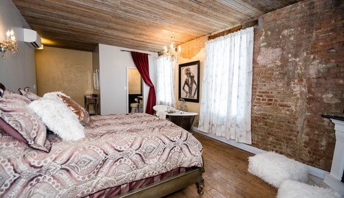 Exclusive Double Room (Moulin Rouge)