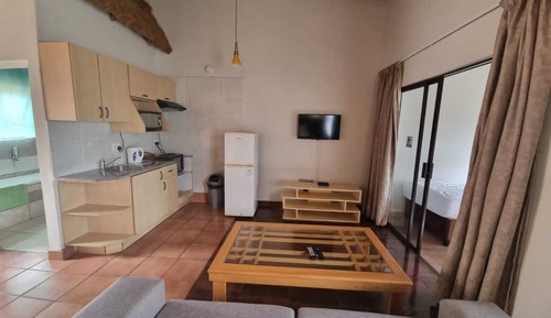 Executive Double Room, 1 Bedroom, Refrigerator & Microwave, Poolside