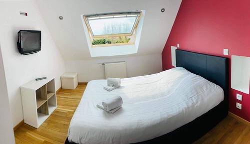 Double Room (7)