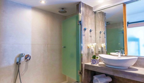 Suite, Mountain View