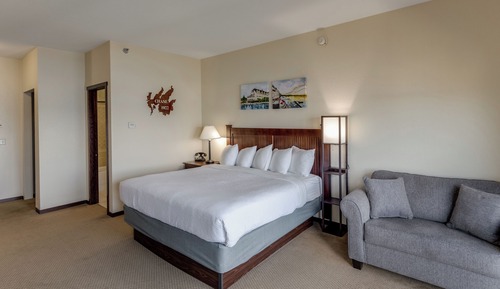 Lakeview King Room
