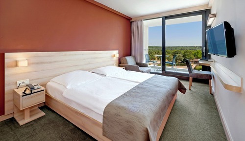 Classic room with balcony park side - extra bed