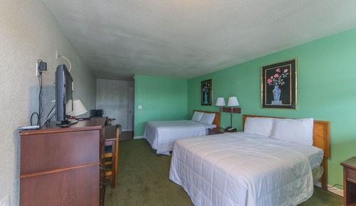 Double Room, 2 Double Beds, Smoking