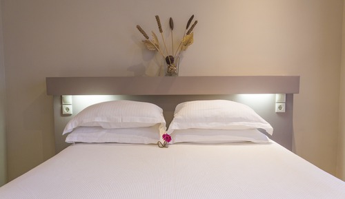 Suite Sea View with Private Jacuzzi/ Hot-tub