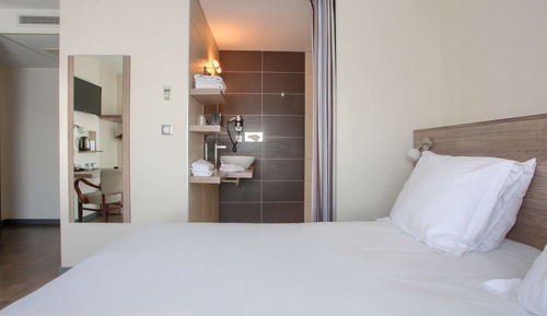 Comfort Room, 1 Queen Bed, Non Smoking (Twin bed on request)