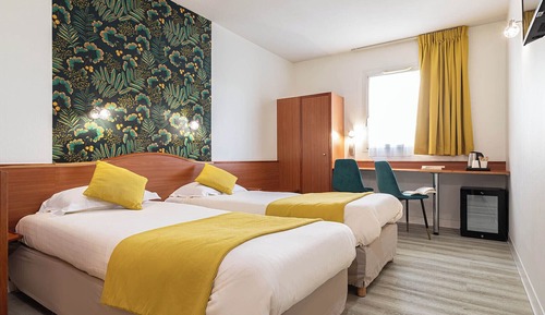 Standard Twin Room