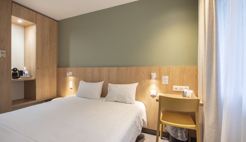 Comfort Room (1 or 2 People)