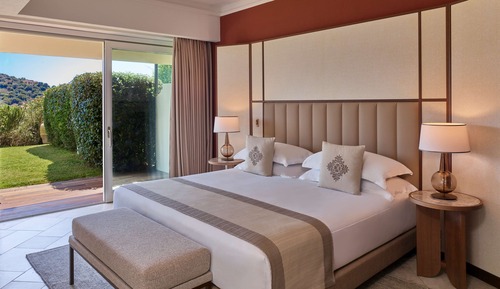 Junior Suite, 1 King Bed, Accessible, Jetted Tub