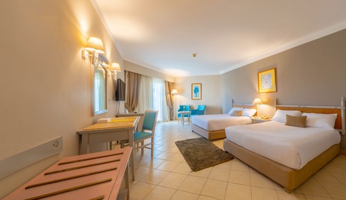Standard Room, Partial Sea View