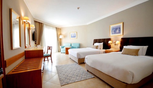Deluxe Room, Pool View