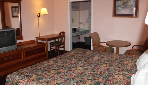 Standard Room, 1 King Bed, Smoking
