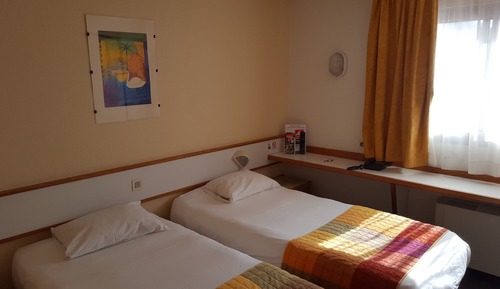 Standard Twin Room