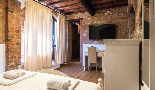 Superior Room, 1 Queen Bed
