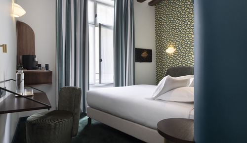 Deluxe Room, Courtyard View