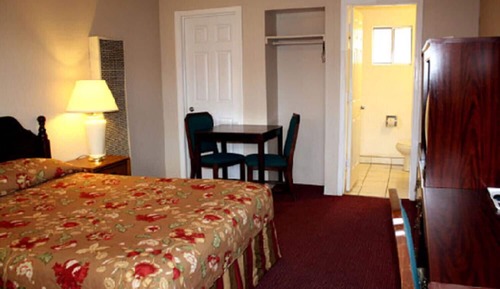 Standard Room, 1 Queen Bed, Non Smoking