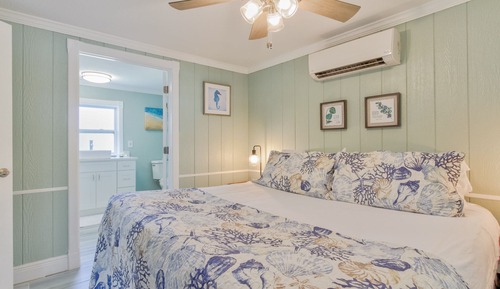 One Bedroom Waterfront Cottage #1821 - No Pets Allowed