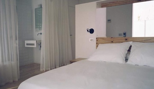 Double Room (vistas)