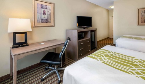 Room, 2 Queen Beds, Accessible, Non Smoking (Hearing, Mobility Bathtub w/Grab Bars)