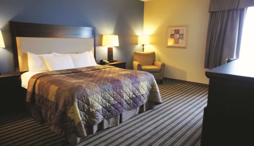 Room, 1 King Bed, Accessible, Non Smoking (Hearing, Mobility Bathtub w/Grab Bars)