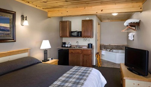 King Jacuzzi Suite