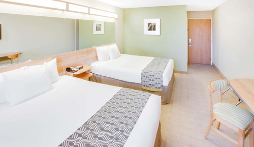 Standard Room, 2 Queen Beds (Non-Smoking)