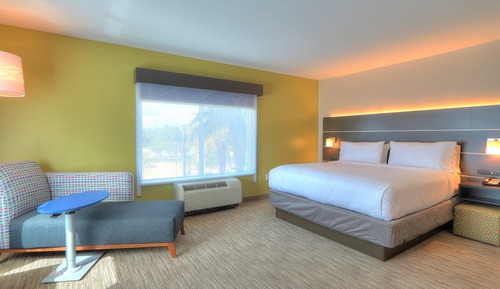 Standard Room, 1 King Bed, Jetted Tub