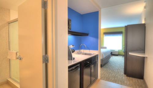 Standard Room, 1 King Bed