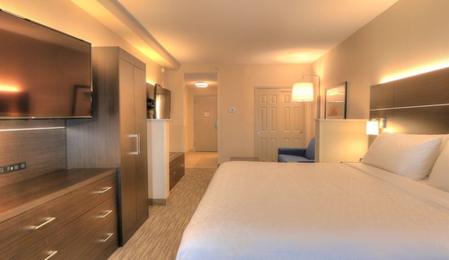 Suite, 1 King Bed (Additional Living Area)