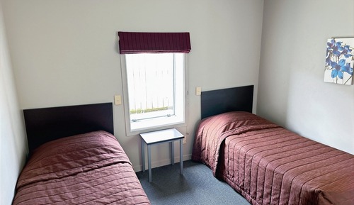2 Bedroom Apartment with Spa Bath and Kitchenette (Opt 1)