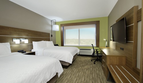Standard Room, 2 Queen Beds, Accessible (Mobility Tub)