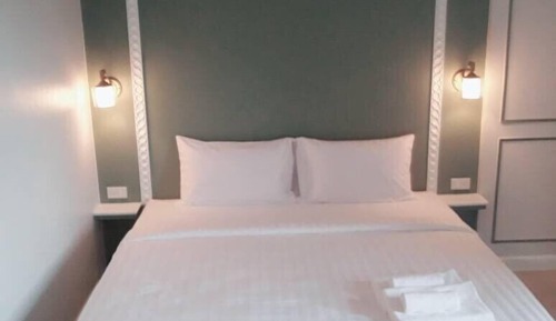 Superior Room, 1 King Bed, Non Smoking, Private Bathroom