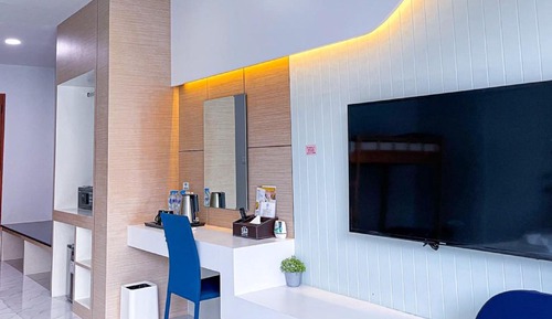 Grand Twin Pool Access