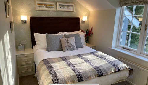 Small Standard Double (Room 7)