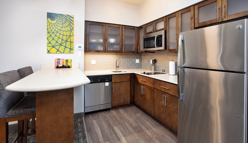 Studio Suite, 1 Queen Bed, Accessible, Kitchen (Mobility, Accessible Tub)