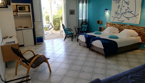 Comfort Studio, Terrace, Pool View (Cocteau)