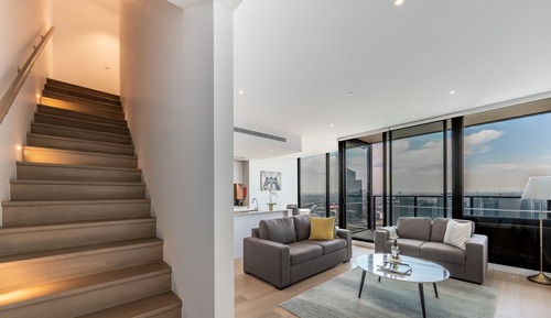 Top Floor 2 BR / 2 Lvls - Sub Penthouse