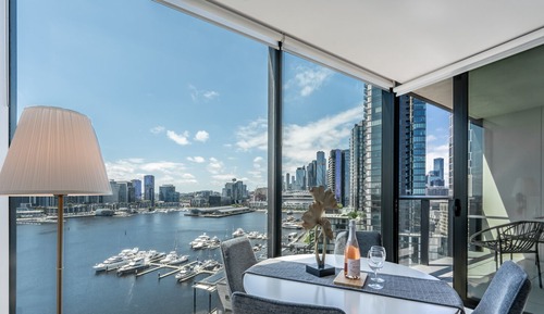 2 Bedroom 2 Bathroom Apartment with Stadium & Harbour Views