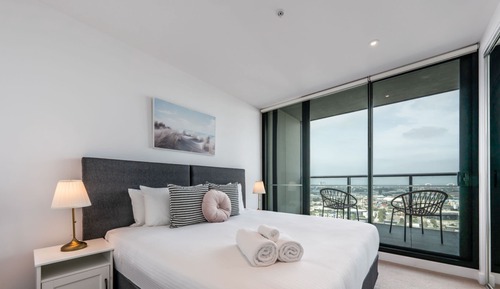 2 Bedroom Apartment with Sea Views