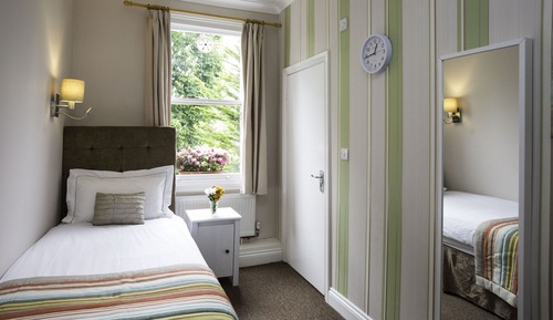 Single Room, Ensuite (Double Bed)