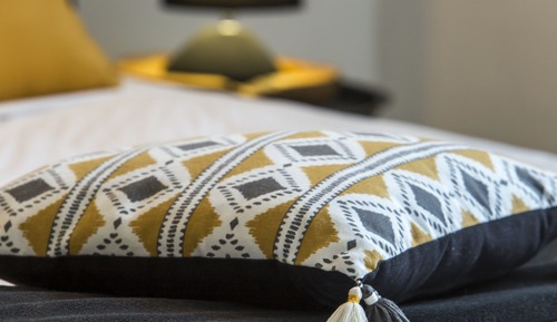 Double Room (Escale)
