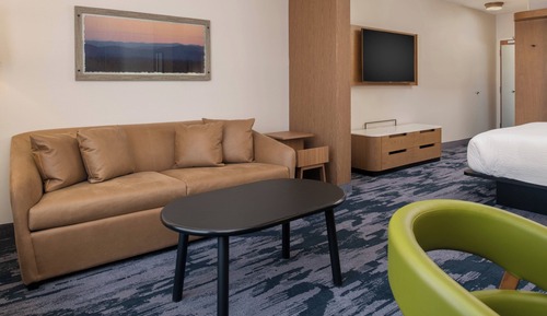 Suite, 1 King Bed with Sofa bed (Mobility/Hearing Access, Roll-In Shwr)